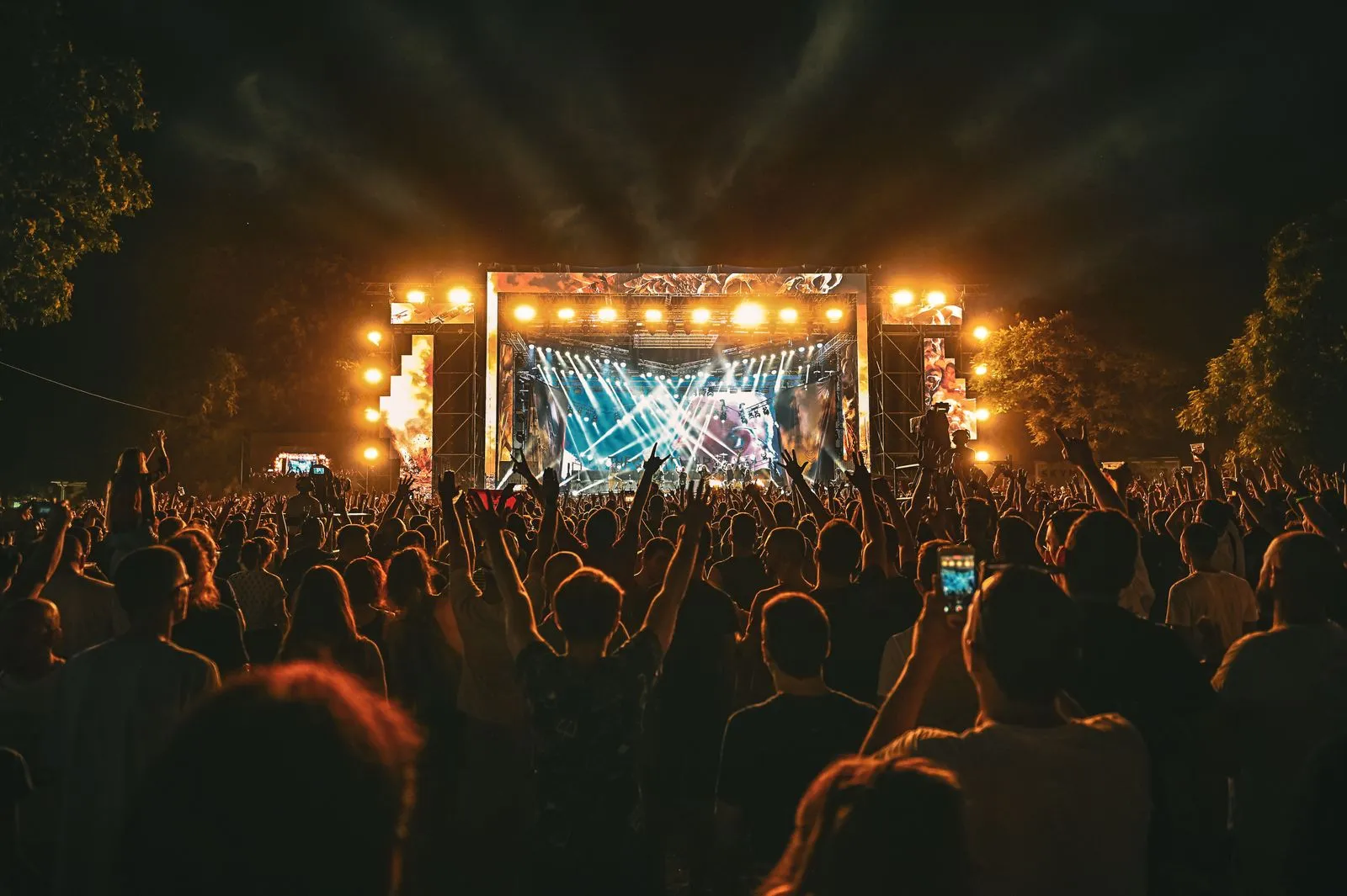 M’era Luna Festival bei Nacht in Hildesheim